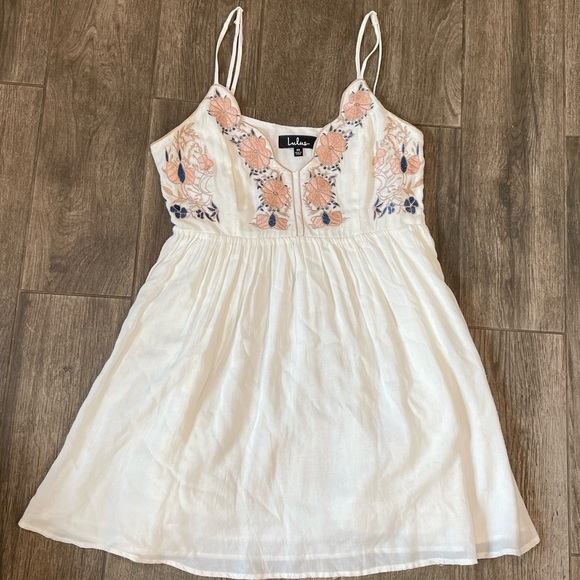 Lulu’s Daisy Petal Pickin’ Ivory Embroidered Dress - Picture 4 of 6